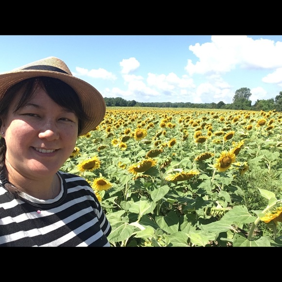 Meet your Posher, Anne - Picture 1 of 1